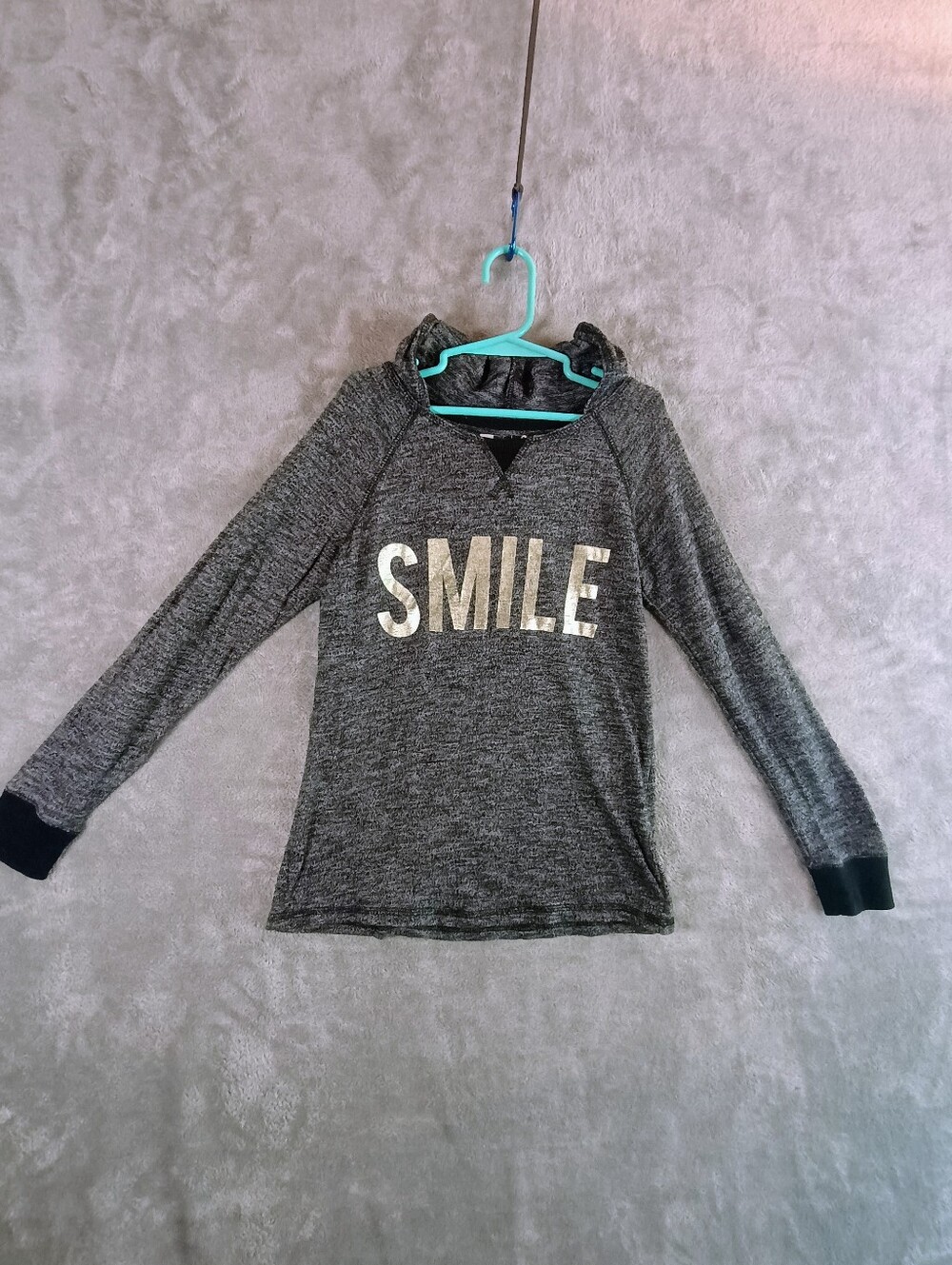 Xersion Girls Black and Gold 'SMILE' Hoodie Size 7/8